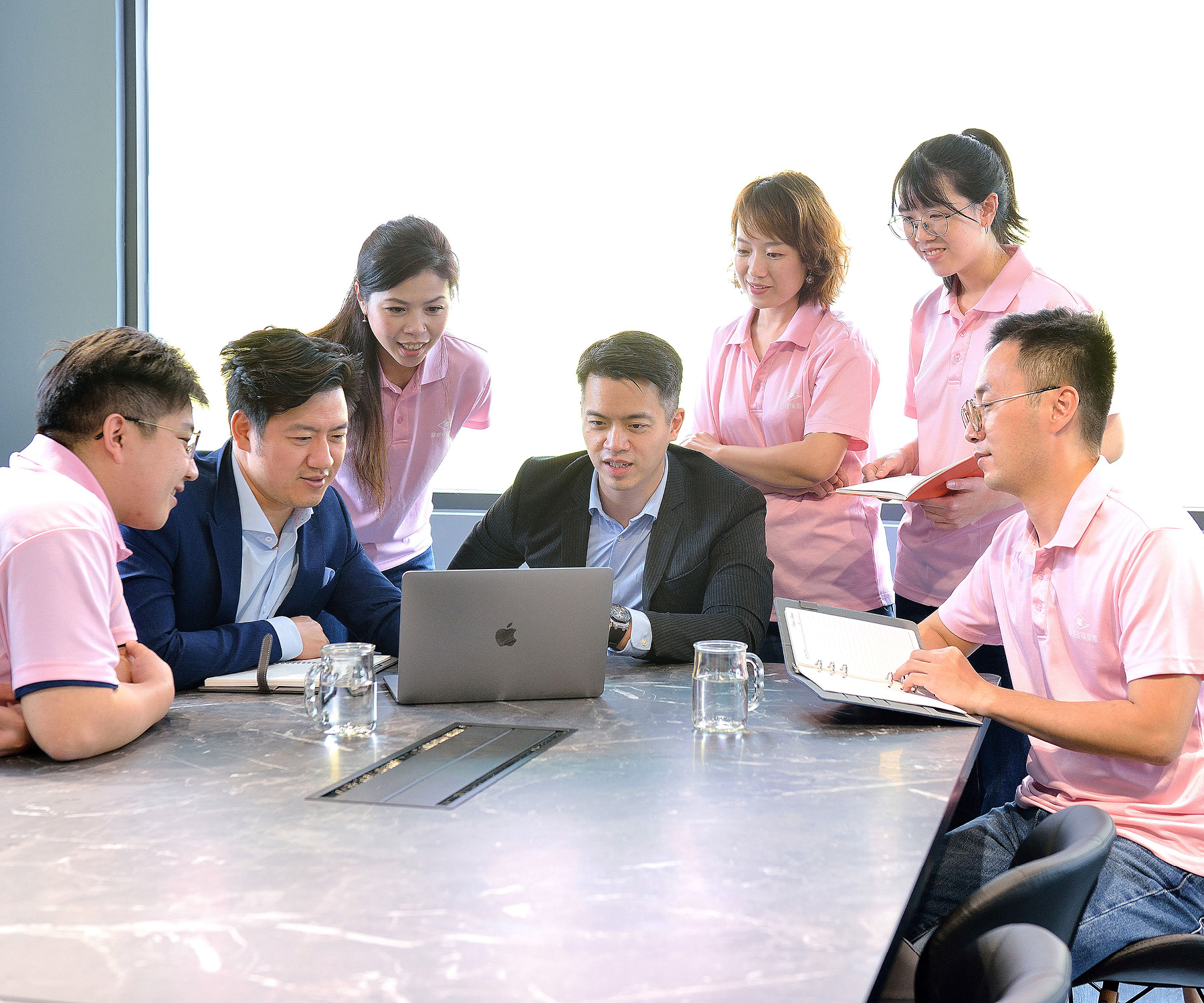 RichardLiao_HWAHSIAGLASS_Support2.jpg
